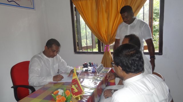 "නිල සෙවන" කාර්යාල ජනතා අයිතියට පත් කිරිම-(හුණුපොල -පොතුවිල)