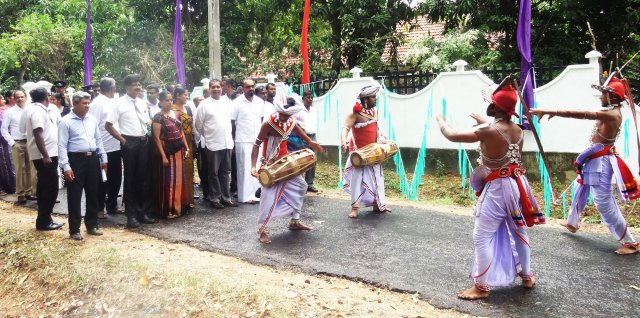 "නිල සෙවන" කාර්යාල ජනතා අයිතියට පත් කිරිම-(හුණුපොල -පොතුවිල)